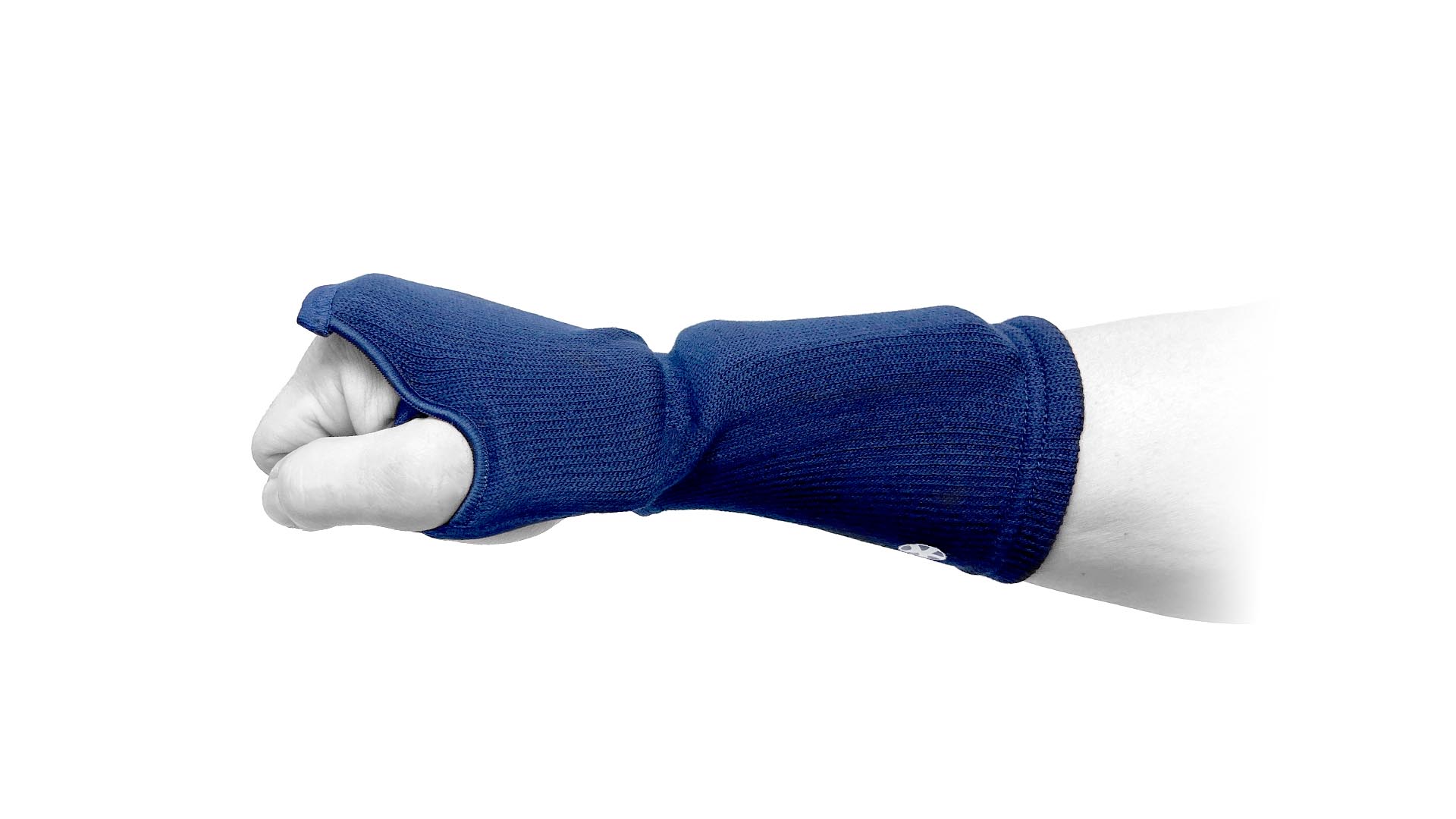 Kendo wrist and knuckle protector